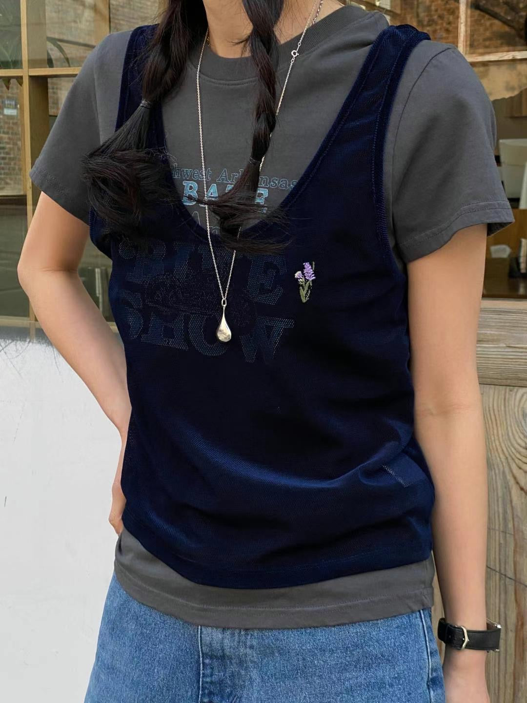 ✨推！Flower Embroidery Mesh Tank Top (Navy)