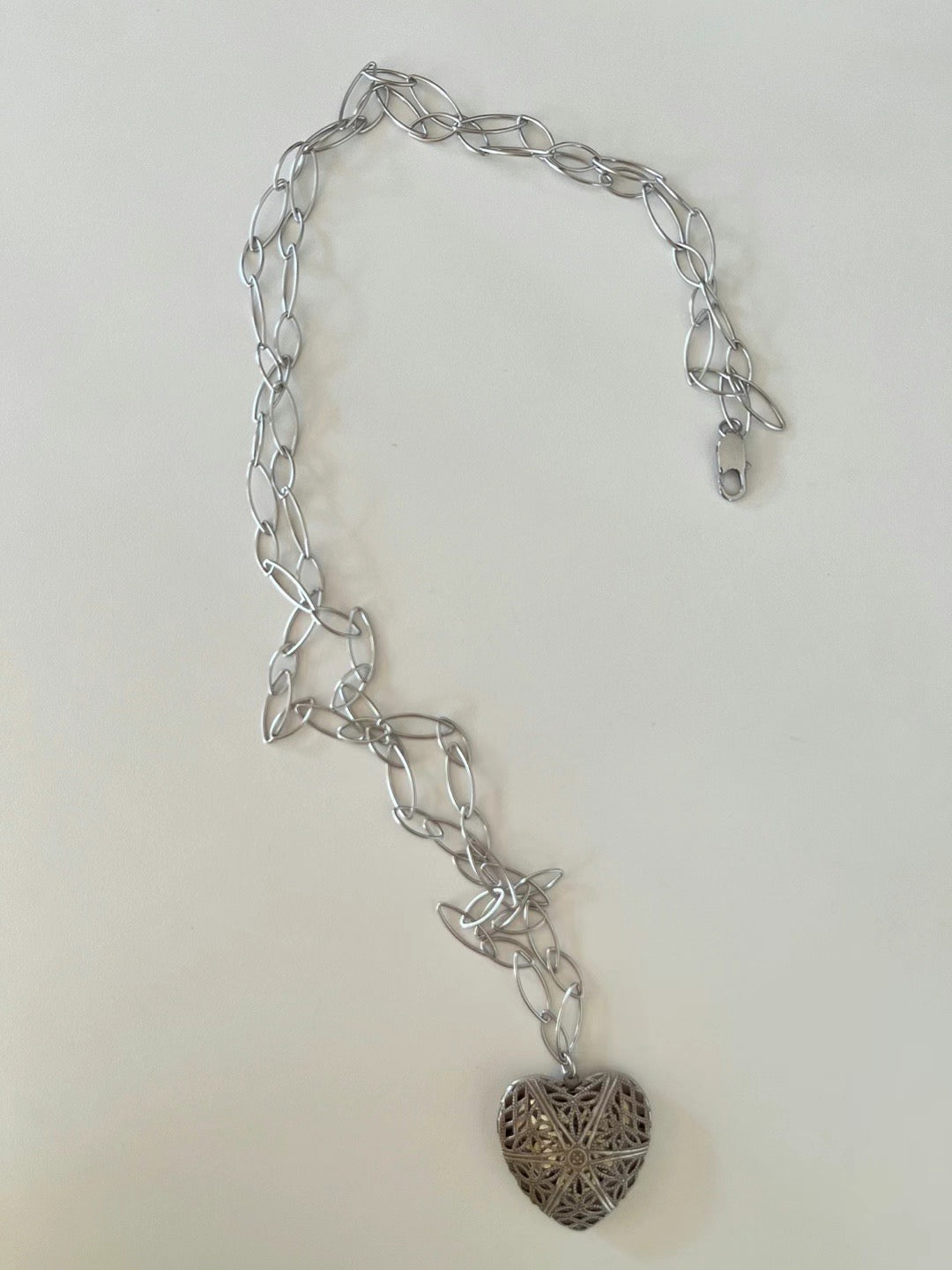 ✨推！"Summer Love" Chained Mirror in Carved Heart