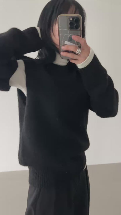 Cut-out Flexible Shoulder Sweater (Black)